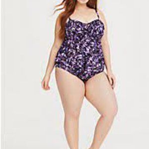 Torrid size 6 two piece swimsuit.